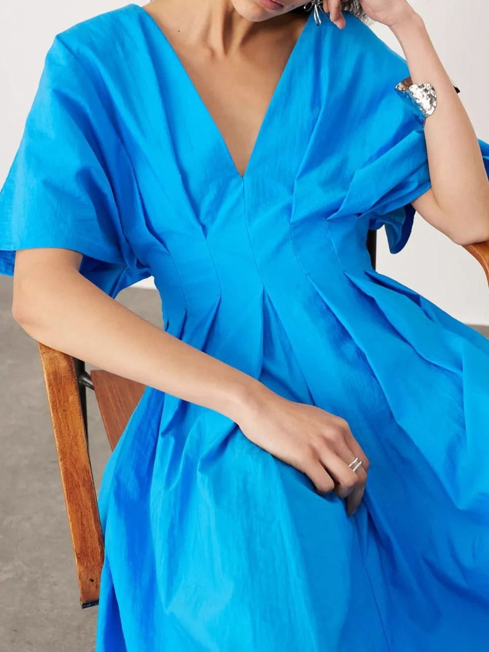 Blue Color V Neck Pleated Loose Elegant Socialite Dress