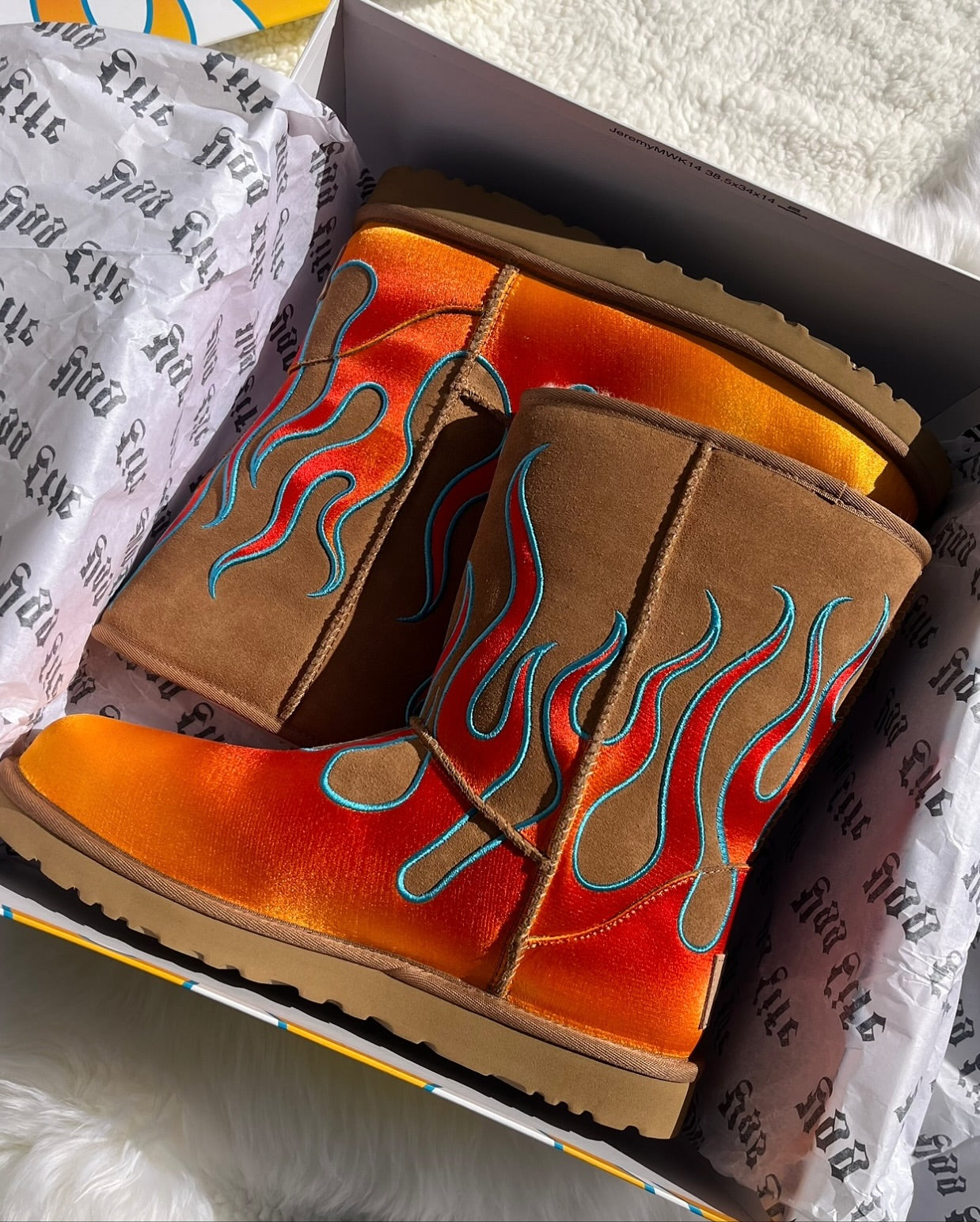 Flames Classic Short Boots