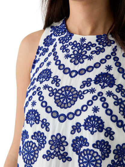 Eyelet Detail Sleeveless Printed Dress