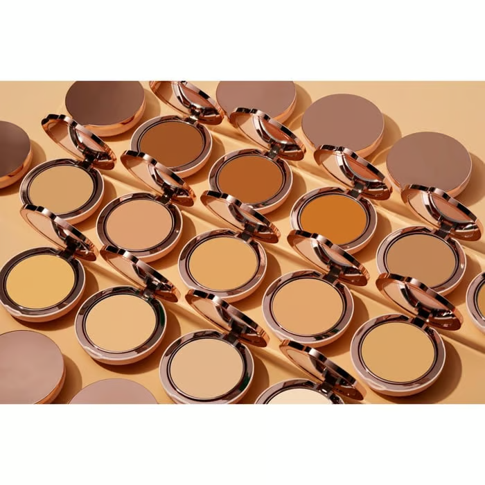 Always Ilumina CC Creamy Compact SPF 50  And Pouch