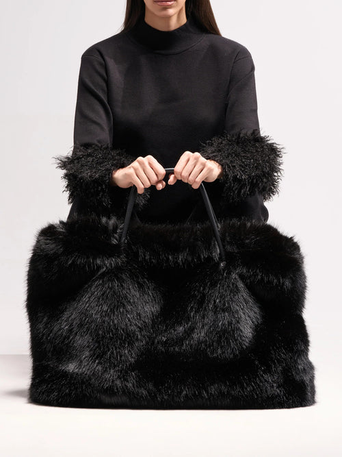 LARGE FAUX FUR TOTE IN BLACK