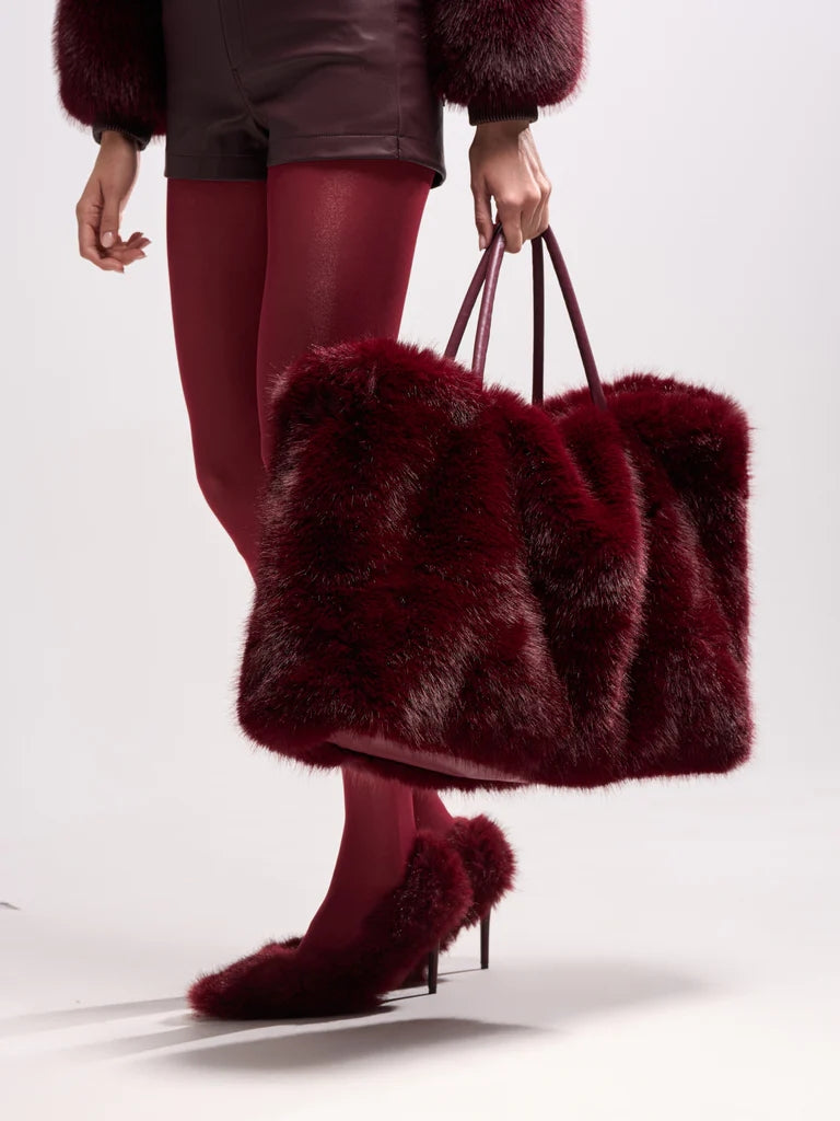 LARGE FAUX FUR TOTE IN BLACK