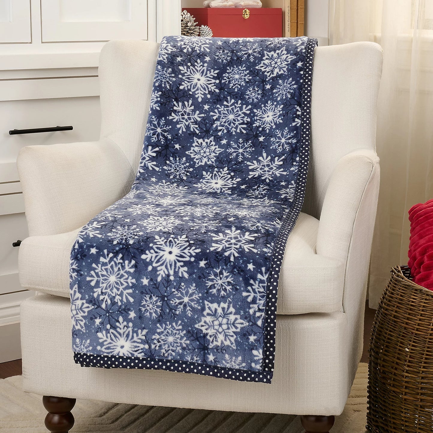 Kringle Express Oversized 60x80 Holiday Printed Throw W/ Trim