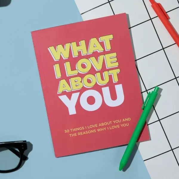 What I Love About You. Why I Love You Fill-in-the-Blank Gift Book