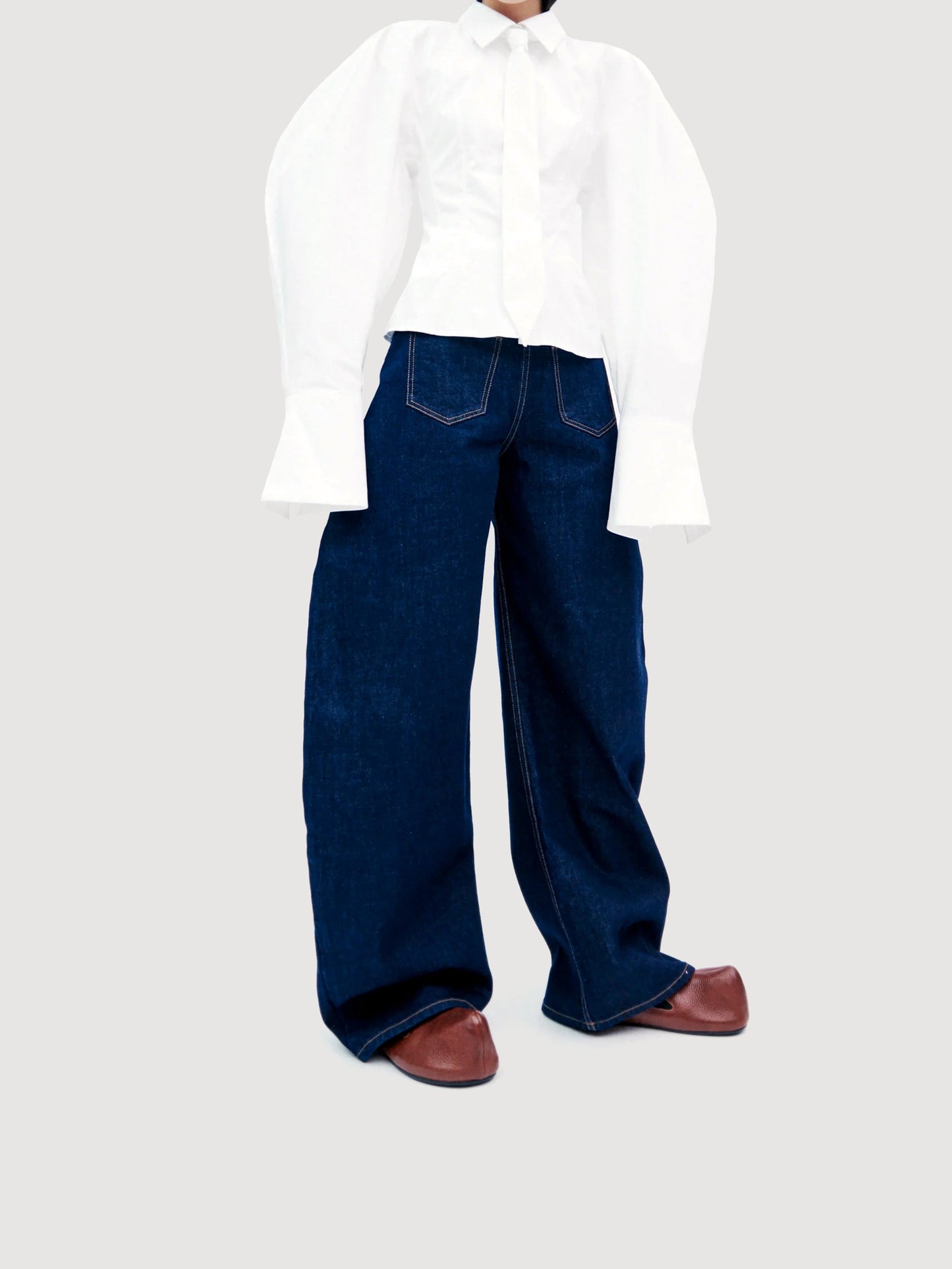 ROUNDED RINSE WASH JEANS