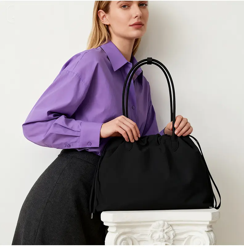 Versatile Large Capacity Tote Bag