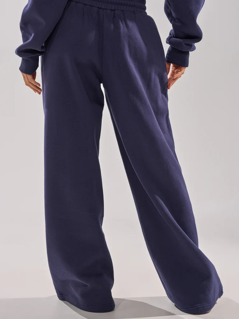 UNTAMED METAL RING SWEATSHIRT AND JOGGER