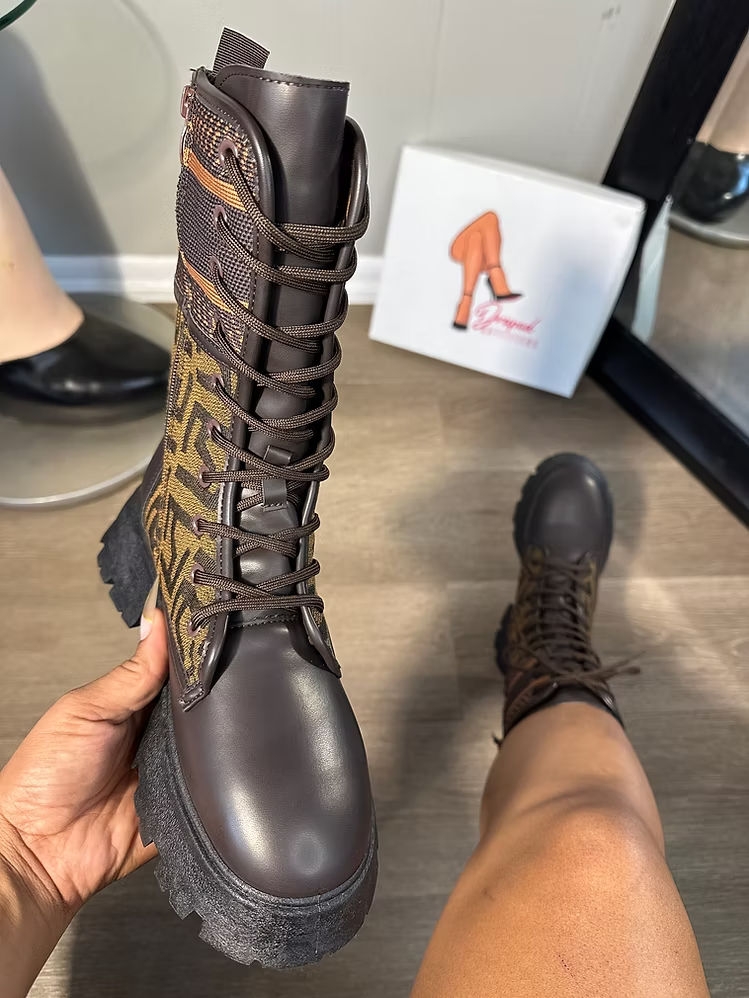 DESIGN LACED BOOTS