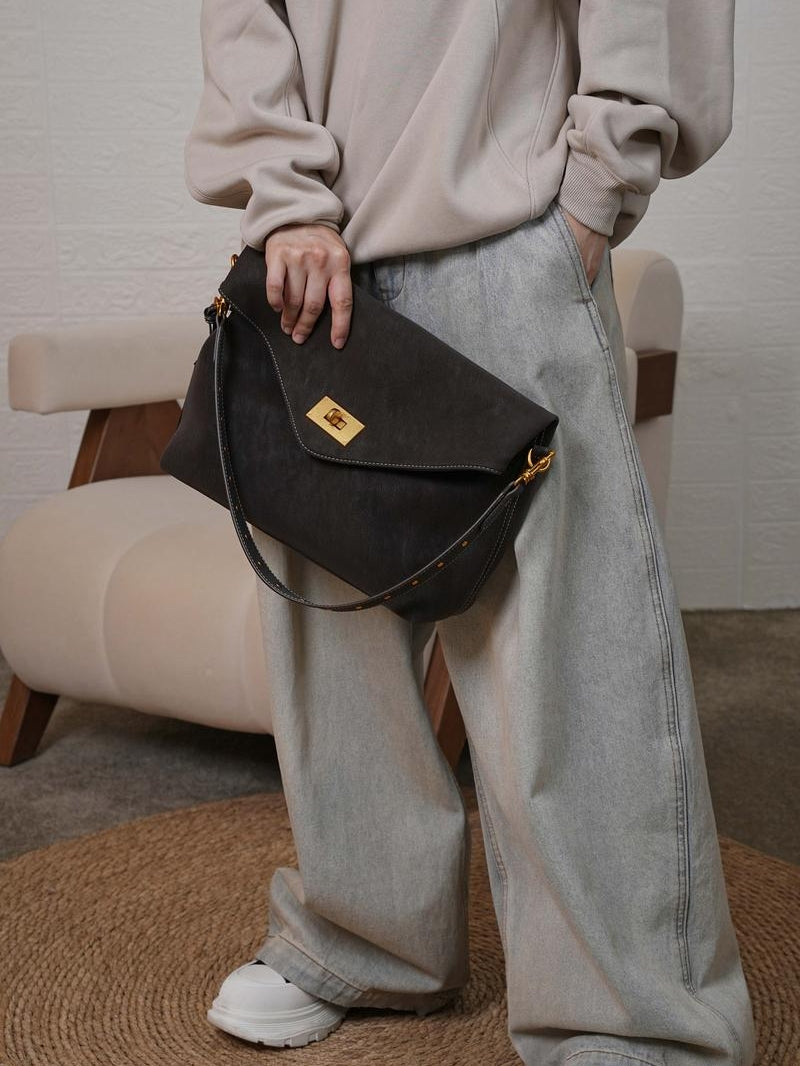 The Urban Envelope Bag