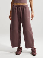 Tight Long-Sleeve Ribbed Top & Loose Mid-Rise Barrel Pants